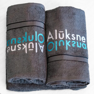 Полотенце с логотипом Алуксне, размер 70 х140 см.