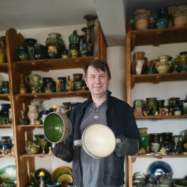 Keramikas amata meistars Uģis Puzulis