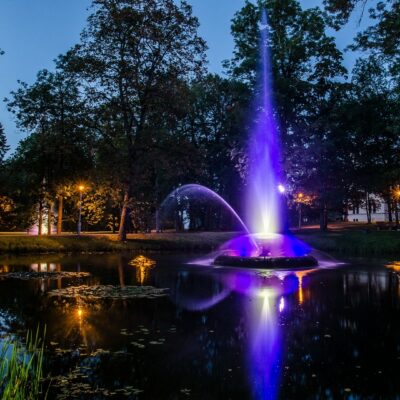 What to do in Aluksne Aluksne fountains in Aluksne manor park