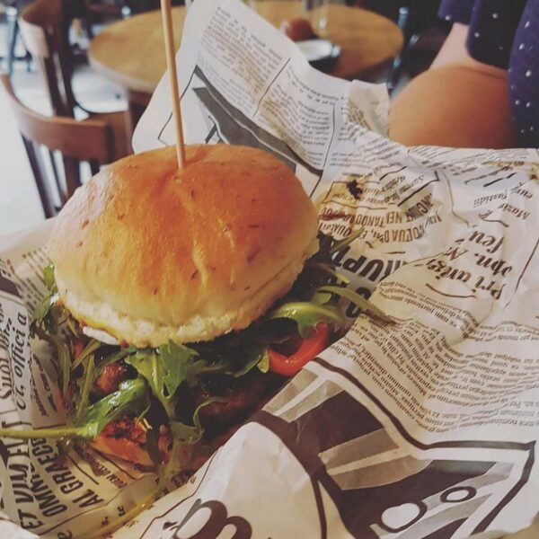 Burgeru kafejnīca “Tvaiks x Ogle”