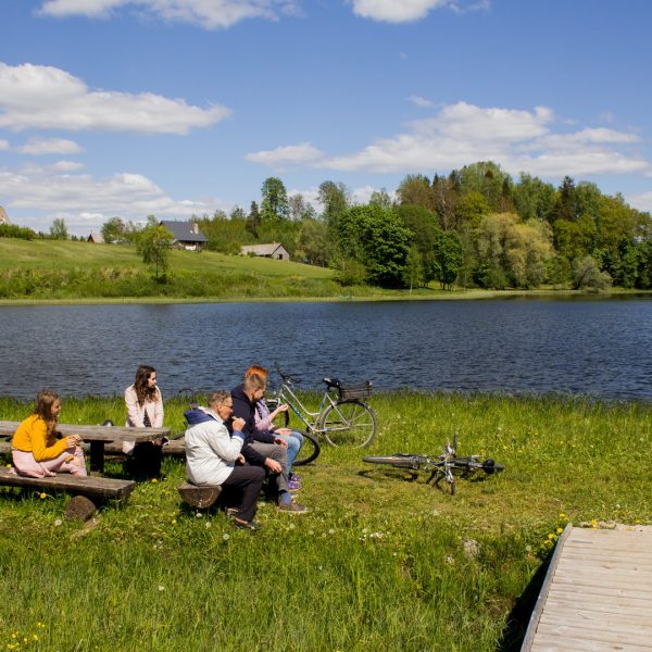 Velomaršruts pikniks pie Raipala ezeru